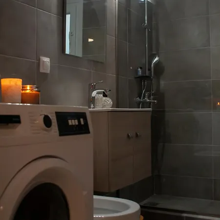 Nv House Mikrá Mandínia