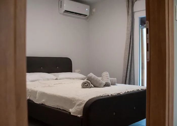 Nv House Kır Evi Mikrá Mandínia